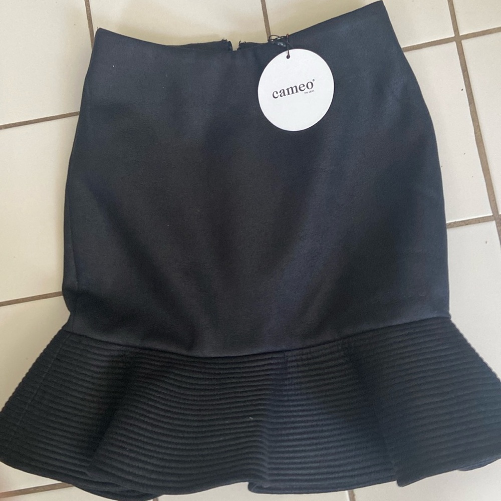 NWT CAMEO the label    Soul Fire Skirt